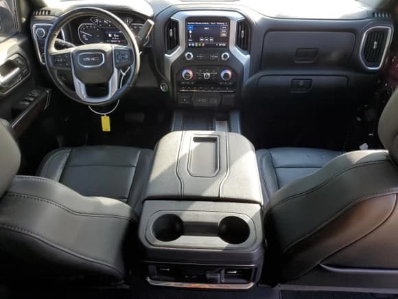 ✅ 2019 GMC Sierra 1500 • VIN: 1GTR9DELXKZ338107 • Лот: 84355215. Опубликован ранее на Copart с пробегом 108 405 миль. Бесплатный доступ к архиву аукционных продаж из США и подробный отчёт об истории автомобиля на DreamBid. Изображение 8.