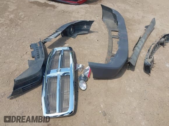 ✅ 2006 Dodge Durango SXT • VIN: 1D4HB38N06F184993 • Lot: 43106232. Listed on IAAI with 207,735 mi. Free auction sales archive from the USA and detailed vehicle history report at DreamBid. Image 12.