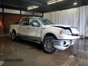 ✅ 2008 Lincoln Mark LT • VIN: 5LTPW18508FJ03525 • Лот: 58159985. Опубликован ранее на Copart с пробегом Не указан. Бесплатный доступ к архиву аукционных продаж из США и подробный отчёт об истории автомобиля на DreamBid. Изображение 4.