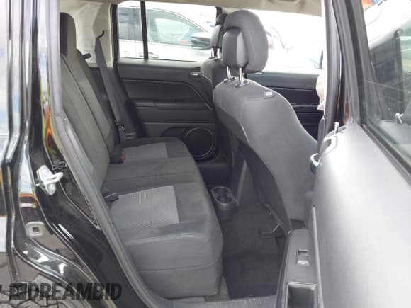 ✅ 2016 Jeep Patriot Sport • VIN: 1C4NJPBA2GD600331 • Lot: 43702276. Listed on IAAI with 103,367 mi. Free auction sales archive from the USA and detailed vehicle history report at DreamBid. Image 8.