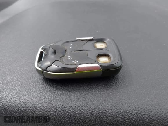 ✅ 2020 Chevrolet Silverado 1500 RST • VIN: 3GCUYEET3LG247636 • Lot: 43066624. Listed on IAAI with 146,969 mi. Free auction sales archive from the USA and detailed vehicle history report at DreamBid. Image 11.