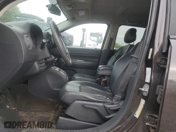 ✅ 2014 Jeep Compass North • VIN: 1C4NJDAB3ED819997 • Lot: 86142485. Wystawiony na Copart z przebiegiem Nie podano. Bezpłatny archiwum sprzedaży aukcyjnych z USA i szczegółowy raport historii pojazdu na DreamBid. Zdjęcie 7.
