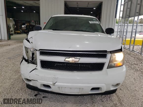 ✅ 2008 Chevrolet Suburban Commercial • VIN: 3GNGK26K58G254718 • Lot: 53383425. Wystawiony na Copart z przebiegiem 146 068 mil. Bezpłatny archiwum sprzedaży aukcyjnych z USA i szczegółowy raport historii pojazdu na DreamBid. Zdjęcie 5.