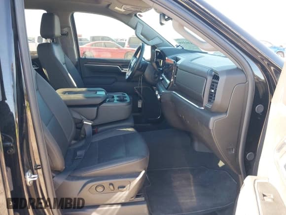 ✅ 2025 GMC Sierra 1500 SLT • VIN: 1GTPHDED2SZ317707 • Лот: 43613338. Опубликован ранее на IAAI с пробегом 11 726 миль. Бесплатный доступ к архиву аукционных продаж из США и подробный отчёт об истории автомобиля на DreamBid. Изображение 5.