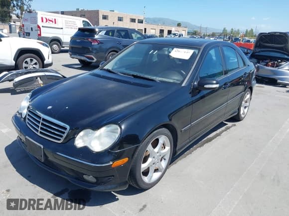 ✅ 2007 Mercedes-Benz C 230 Sport • VIN: WDBRF52H27F931854 • Lot: 42154149. Wystawiony na IAAI z przebiegiem 187 730 mil. Bezpłatny archiwum sprzedaży aukcyjnych z USA i szczegółowy raport historii pojazdu na DreamBid. Zdjęcie 6.
