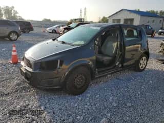 2014 Chevrolet Sonic LS с VIN 1G1JA6SH7E4125495, выставлен на аукционе Copart как лот 68726985 с пробегом 112 944 миль миль и Списание • Salvage title. История ставок и продаж доступна на DreamBid. Изображение 1.