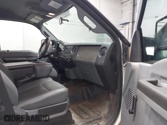 ✅ 2011 Ford F-250 XL • VIN: 1FT7W2B62BEC17095 • Лот: 42484816. Опубликован ранее на IAAI с пробегом 21 058 миль. Бесплатный доступ к архиву аукционных продаж из США и подробный отчёт об истории автомобиля на DreamBid. Изображение 5.