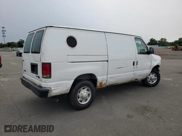 ✅ 2008 Ford Econoline Cargo Commercial • VIN: 1FTNE24W48DA53676 • Лот: 64082405. Опубликован ранее на Copart с пробегом 241 093 миль. Бесплатный доступ к архиву аукционных продаж из США и подробный отчёт об истории автомобиля на DreamBid. Изображение 3.