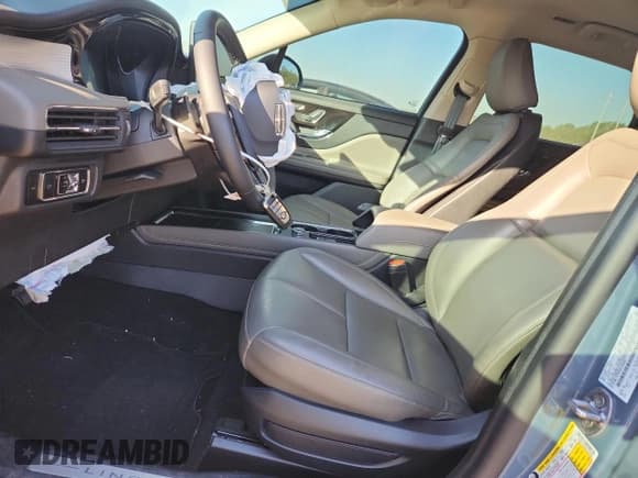 ✅ 2025 Lincoln Corsair Premiere • VIN: 5LMCJ1CA0SUL05958 • Lot: 92107175. Listed on Copart with 6,206 mi. Free auction sales archive from the USA and detailed vehicle history report at DreamBid. Image 7.