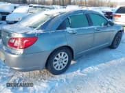 ✅ 2008 Chrysler Sebring LX • VIN: 1C3LC46K38N122164 • Lot: 43657619. Wystawiony na IAAI z przebiegiem 186 886 mil. Bezpłatny archiwum sprzedaży aukcyjnych z USA i szczegółowy raport historii pojazdu na DreamBid. Zdjęcie 4.