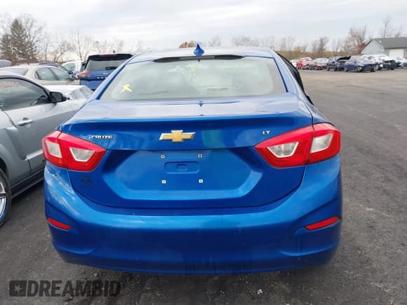 ✅ 2017 Chevrolet Cruze LT • VIN: 1G1BE5SM6H7242486 • Lot: 43576349. Listed on IAAI with 157,148 mi. Free auction sales archive from the USA and detailed vehicle history report at DreamBid. Image 16.