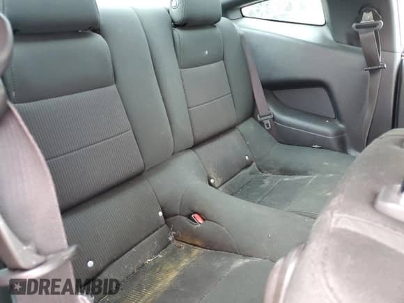 2014 Ford Mustang V6 с VIN 1ZVBP8AM8E5288250, выставлен на аукционе Copart как лот 67745805 с пробегом 135 403 миль миль и Списание • Salvage title. История ставок и продаж доступна на DreamBid. Изображение 10.