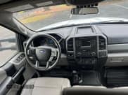 ✅ 2019 Ford F-550 XL • VIN: 1FD0W5HT2KEE29183 • Lot: 93128125. Wystawiony na Copart z przebiegiem 51 290 mil. Bezpłatny archiwum sprzedaży aukcyjnych z USA i szczegółowy raport historii pojazdu na DreamBid. Zdjęcie 9.