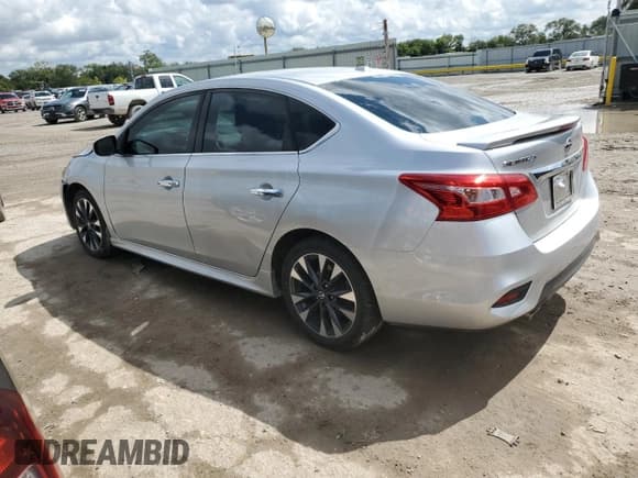 ✅ 2017 Nissan Sentra SR • VIN: 3N1AB7APXHY224383 • Лот: 81275655. Опубликован ранее на Copart с пробегом 118 954 миль. Бесплатный доступ к архиву аукционных продаж из США и подробный отчёт об истории автомобиля на DreamBid. Изображение 2.