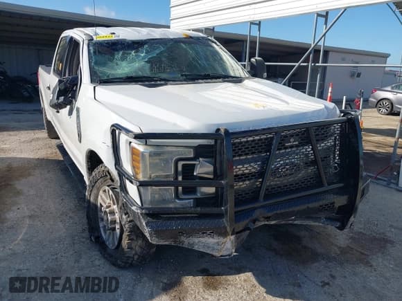 ✅ 2018 Ford F-250 XL • VIN: 1FT7W2B61JEB72858 • Lot: 42517018. Listed on IAAI with 193,390 mi. Free auction sales archive from the USA and detailed vehicle history report at DreamBid. Image 6.