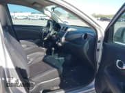 ✅ 2013 Nissan Versa S • VIN: 3N1CN7AP9DL848893 • Lot: 42856506. Wystawiony na IAAI z przebiegiem 156 240 mil. Bezpłatny archiwum sprzedaży aukcyjnych z USA i szczegółowy raport historii pojazdu na DreamBid. Zdjęcie 5.