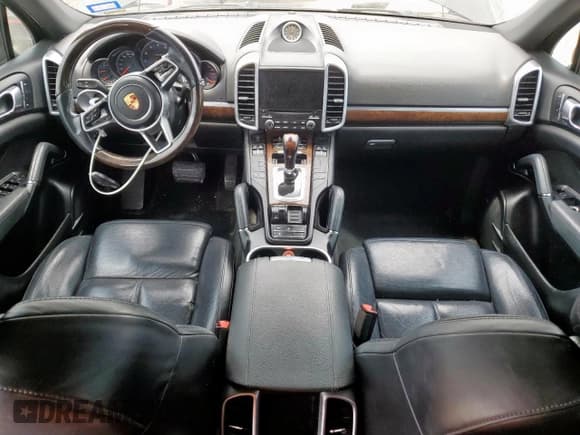 ✅ 2017 Porsche Cayenne • VIN: WP1AA2A23HKA85783 • Lot: 57701125. Listed on Copart with 116,273 mi. Free auction sales archive from the USA and detailed vehicle history report at DreamBid. Image 8.