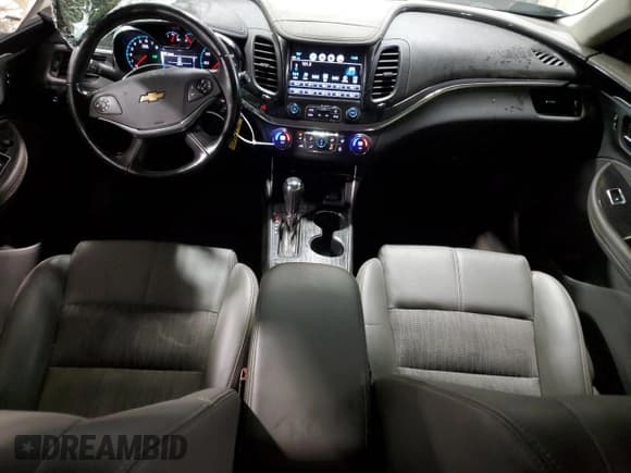 ✅ 2017 Chevrolet Impala LT • VIN: 1G1105S3XHU167858 • Лот: 61742204. Опубликован ранее на Copart с пробегом 108 209 миль. Бесплатный доступ к архиву аукционных продаж из США и подробный отчёт об истории автомобиля на DreamBid. Изображение 8.