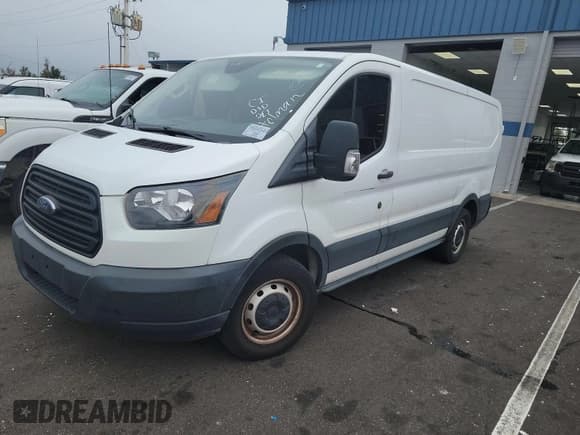 ✅ 2019 Ford Transit • VIN: 1FTYE1YMXKKB86963 • Lot: 43926074. Wystawiony na IAAI z przebiegiem 114 446 mil. Bezpłatny archiwum sprzedaży aukcyjnych z USA i szczegółowy raport historii pojazdu na DreamBid. Zdjęcie 14.
