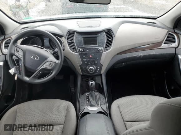 ✅ 2018 Hyundai Santa Fe 2.4L • VIN: 5XYZT3LB9JG569177 • Лот: 52165343. Опубликован ранее на Copart с пробегом Не указан. Бесплатный доступ к архиву аукционных продаж из США и подробный отчёт об истории автомобиля на DreamBid. Изображение 8.