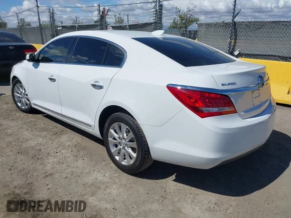 ✅ 2015 Buick LaCrosse • VIN: 1G4GA5GR3FF298588 • Lot: 43197878. Wystawiony na IAAI z przebiegiem 116 821 mil. Bezpłatny archiwum sprzedaży aukcyjnych z USA i szczegółowy raport historii pojazdu na DreamBid. Zdjęcie 3.