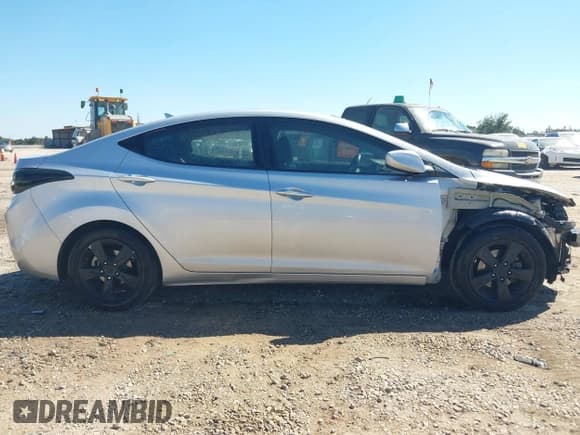 ✅ 2013 Hyundai Elantra GLS • VIN: KMHDH4AE1DU997256 • Lot: 43418020. Listed on IAAI with 135,677 mi. Free auction sales archive from the USA and detailed vehicle history report at DreamBid. Image 14.