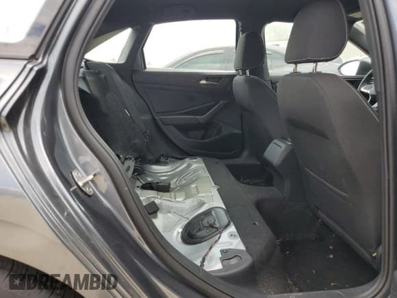 ✅ 2023 Volkswagen Jetta Sport • VIN: 3VWBM7BU3PM040115 • Lot: 68155065. Wystawiony na Copart z przebiegiem 51 740 mil. Bezpłatny archiwum sprzedaży aukcyjnych z USA i szczegółowy raport historii pojazdu na DreamBid. Zdjęcie 10.