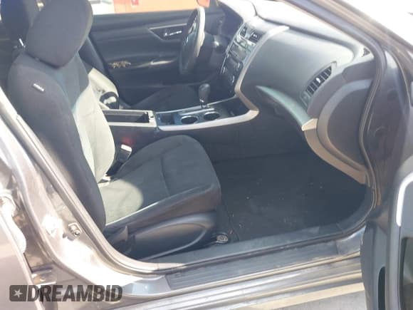 ✅ 2015 Nissan Altima S • VIN: 1N4AL3AP6FN389771 • Лот: 43688488. Опубликован ранее на IAAI с пробегом 181 325 миль. Бесплатный доступ к архиву аукционных продаж из США и подробный отчёт об истории автомобиля на DreamBid. Изображение 5.