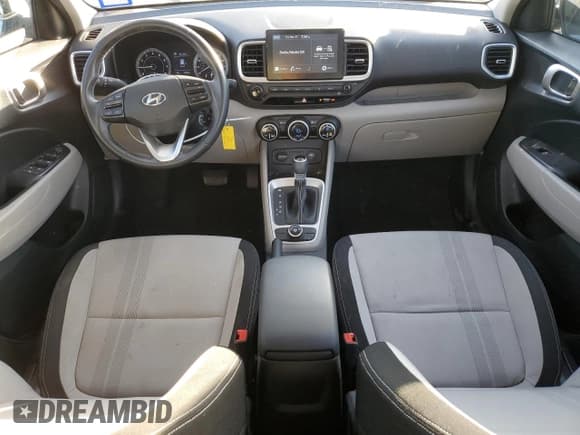✅ 2021 Hyundai Venue SEL • VIN: KMHRC8A3XMU063820 • Lot: 50095625. Listed on Copart with 25,348 mi. Free auction sales archive from the USA and detailed vehicle history report at DreamBid. Image 8.