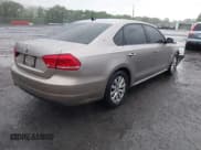 ✅ 2015 Volkswagen Passat Limited Edition • VIN: 1VWAT7A30FC051662 • Лот: 42270036. Опубликован ранее на IAAI с пробегом 105 792 миль. Бесплатный доступ к архиву аукционных продаж из США и подробный отчёт об истории автомобиля на DreamBid. Изображение 4.