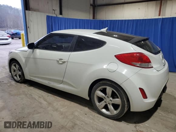 ✅ 2013 Hyundai Veloster w/Black Int • VIN: KMHTC6AD5DU093665 • Lot: 83875924. Wystawiony na Copart z przebiegiem 127 475 mil. Bezpłatny archiwum sprzedaży aukcyjnych z USA i szczegółowy raport historii pojazdu na DreamBid. Zdjęcie 2.