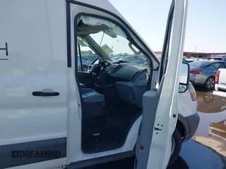 ✅ 2016 Ford Transit Cargo • VIN: 1FTBW3XM2GKB53902 • Lot: 43007624. Wystawiony na IAAI z przebiegiem 252 681 mil. Bezpłatny archiwum sprzedaży aukcyjnych z USA i szczegółowy raport historii pojazdu na DreamBid. Zdjęcie 5.