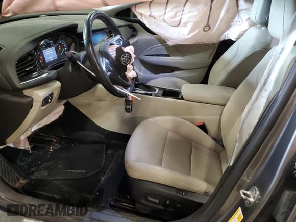 ✅ 2019 Buick Regal Essence • VIN: W04GP6SX4K1017950 • Лот: 71864094. Опубликован ранее на Copart с пробегом 60 000 миль. Бесплатный доступ к архиву аукционных продаж из США и подробный отчёт об истории автомобиля на DreamBid. Изображение 7.