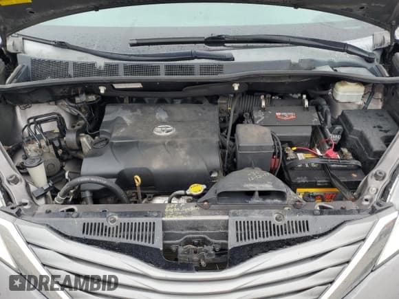 ✅ 2013 Toyota Sienna XLE • VIN: 5TDYK3DC4DS387304 • Lot: 93117185. Listed on Copart with 205,169 mi. Free auction sales archive from the USA and detailed vehicle history report at DreamBid. Image 12.