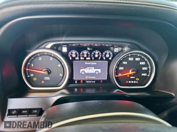 2020 Chevrolet Silverado 3500HD High Country z VIN 1GC4YVEYXLF105443, wystawiony jako Copart lot #91819785 z przebiegiem 76 561 mil mil oraz Szkoda całkowita • Salvage title. Historia ofert i sprzedaży dostępna na DreamBid. Obrazek 9.