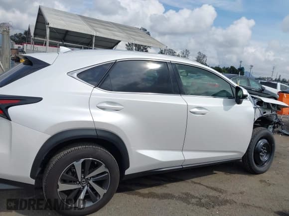 ✅ 2020 Lexus NX 300 • VIN: JTJDARBZ6L5001950 • Лот: 41932310. Опубликован ранее на IAAI с пробегом 30 757 миль. Бесплатный доступ к архиву аукционных продаж из США и подробный отчёт об истории автомобиля на DreamBid. Изображение 14.