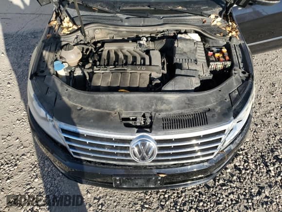 ✅ 2013 Volkswagen CC Executive • VIN: WVWGU7ANXDE527817 • Lot: 85360175. Listed on Copart with 179,122 mi. Free auction sales archive from the USA and detailed vehicle history report at DreamBid. Image 11.