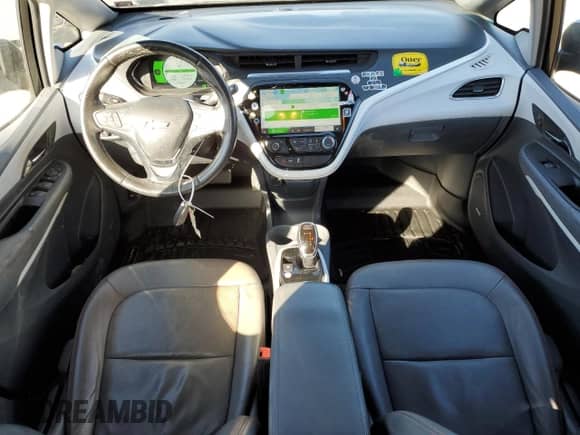 2018 Chevrolet Bolt EV Premier z VIN 1G1FX6S02J4116048, wystawiony jako Copart lot #45917454 z przebiegiem 59 857 mil mil oraz . Historia ofert i sprzedaży dostępna na DreamBid. Obrazek 8.