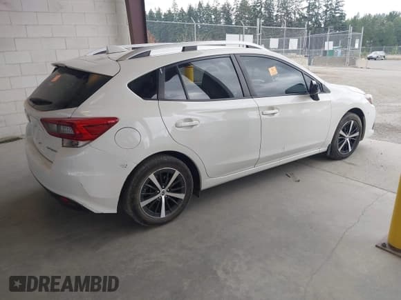 ✅ 2020 Subaru Impreza Premium • VIN: 4S3GTAV63L3700297 • Lot: 42710002. Listed on IAAI with 85,470 mi. Free auction sales archive from the USA and detailed vehicle history report at DreamBid. Image 4.