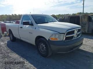 2009 Dodge 1500 ST z VIN 1D3HB16K19J520511, wystawiony jako IAAI lot #41895713 z przebiegiem 200 124 mil mil oraz . Historia ofert i sprzedaży dostępna na DreamBid. Obrazek 1.