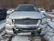 ✅ 2010 Ford Explorer XLT • VIN: 1FMEU7D80AUA08592 • Lot: 88688615. Wystawiony na Copart z przebiegiem 149 113 mil. Bezpłatny archiwum sprzedaży aukcyjnych z USA i szczegółowy raport historii pojazdu na DreamBid. Zdjęcie 5.