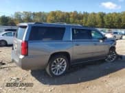 ✅ 2019 Chevrolet Suburban Premier • VIN: 1GNSKJKJ3KR291615 • Lot: 90142665. Wystawiony na Copart z przebiegiem 130 860 mil. Bezpłatny archiwum sprzedaży aukcyjnych z USA i szczegółowy raport historii pojazdu na DreamBid. Zdjęcie 3.