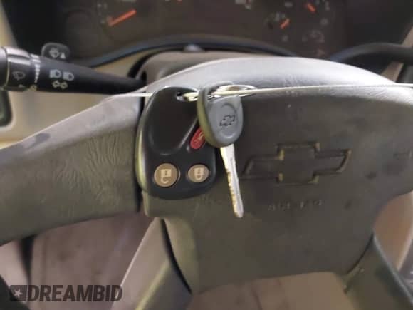 2005 Chevrolet Suburban LS z VIN 1GNFK16Z45J176719, wystawiony jako IAAI lot #42325067 z przebiegiem 199 884 mil mil oraz . Historia ofert i sprzedaży dostępna na DreamBid. Obrazek 11.