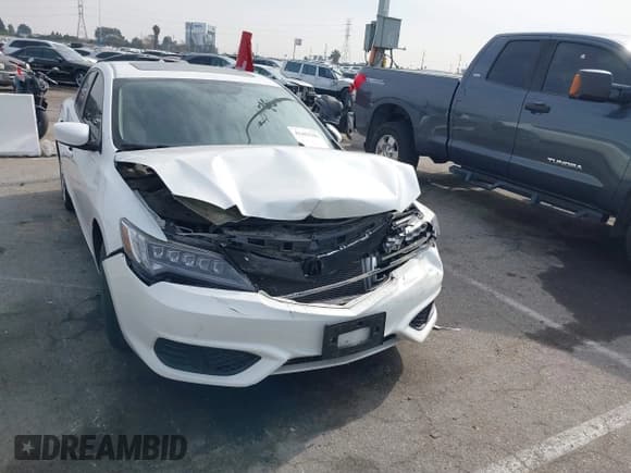 ✅ 2018 Acura ILX Premium • VIN: 19UDE2F76JA007762 • Lot: 41462381. Wystawiony na IAAI z przebiegiem 27 568 mil. Bezpłatny archiwum sprzedaży aukcyjnych z USA i szczegółowy raport historii pojazdu na DreamBid. Zdjęcie 12.