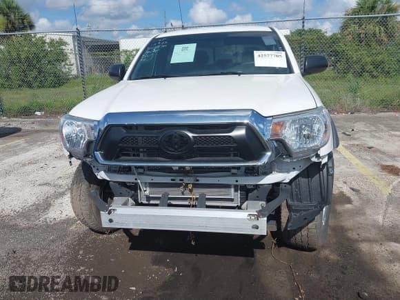 ✅ 2015 Toyota Tacoma PreRunner • VIN: 5TFJX4GN1FX037972 • Lot: 42577705. Listed on IAAI with 47,239 mi. Free auction sales archive from the USA and detailed vehicle history report at DreamBid. Image 6.