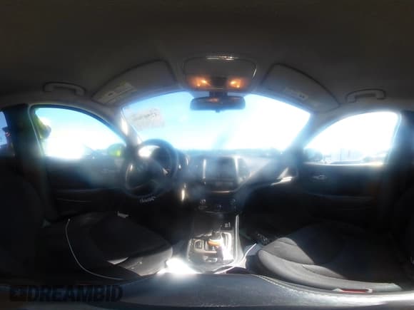 ✅ 2016 Jeep Cherokee 75th Anniversary • VIN: 1C4PJLCS6GW319257 • Лот: 42507696. Опубликован ранее на IAAI с пробегом 143 000 миль. Бесплатный доступ к архиву аукционных продаж из США и подробный отчёт об истории автомобиля на DreamBid. Изображение 18.