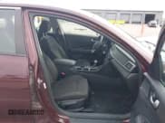 ✅ 2018 Kia Optima LX • VIN: 5XXGT4L31JG186280 • Lot: 43662121. Wystawiony na IAAI z przebiegiem 159 485 mil. Bezpłatny archiwum sprzedaży aukcyjnych z USA i szczegółowy raport historii pojazdu na DreamBid. Zdjęcie 5.