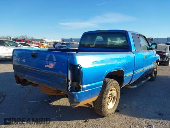 1998 Dodge 1500 with VIN 1B7HC13Y6WJ209344, listed as a IAAI auction lot 42348713 with 394,707 mi miles and . Bid and sale history available at DreamBid. Image 4.