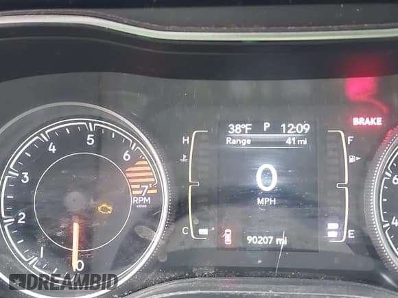 ✅ 2019 Jeep Cherokee Latitude • VIN: 1C4PJMCB0KD214188 • Lot: 40873528. Listed on IAAI with 90,207 mi. Free auction sales archive from the USA and detailed vehicle history report at DreamBid. Image 7.