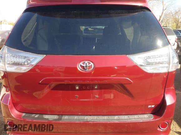 ✅ 2015 Toyota Sienna SE • VIN: 5TDXK3DC6FS528503 • Lot: 42036548. Wystawiony na IAAI z przebiegiem 150 675 mil. Bezpłatny archiwum sprzedaży aukcyjnych z USA i szczegółowy raport historii pojazdu na DreamBid. Zdjęcie 17.